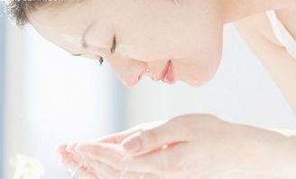 告別惱人痘痘！13個科學(xué)祛痘小方法，助你快速恢復(fù)平滑肌膚